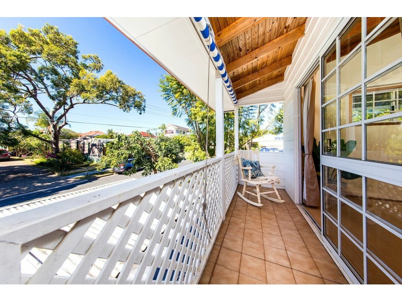 6 Chater Street, Carina QLD 4152