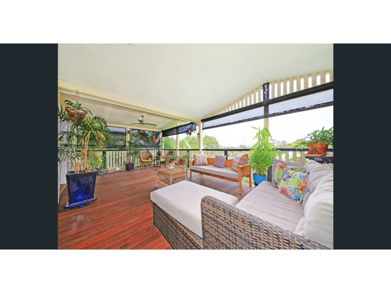 90 Bennetts Road, Camp Hill QLD 4152