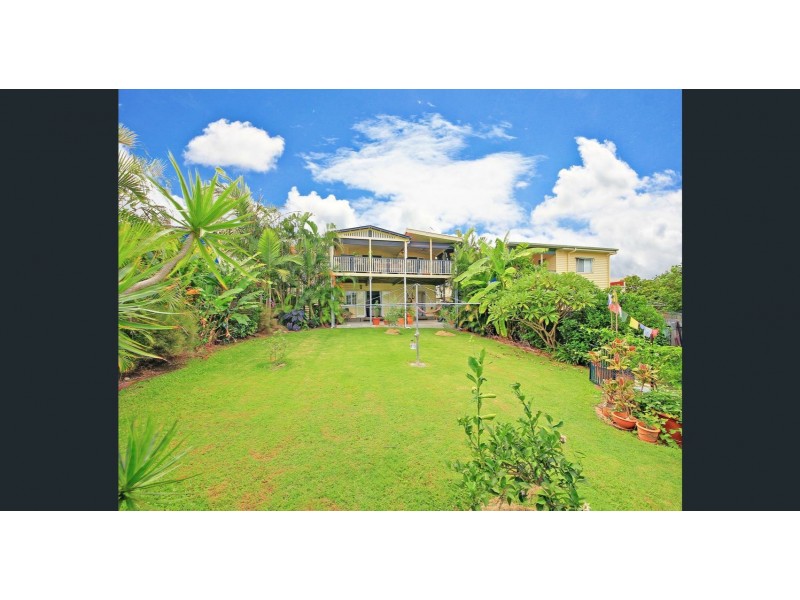 90 Bennetts Road, Camp Hill QLD 4152