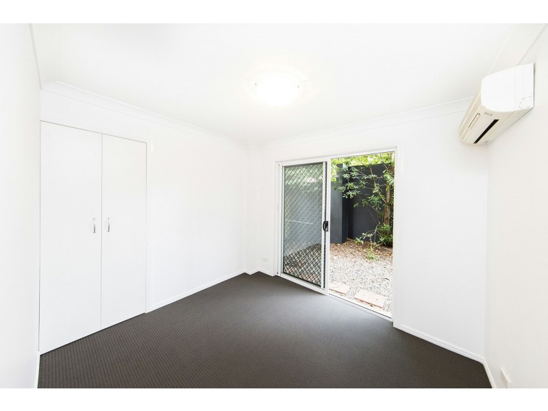 Unit 2/638 Old Cleveland Road, Camp Hill QLD 4152