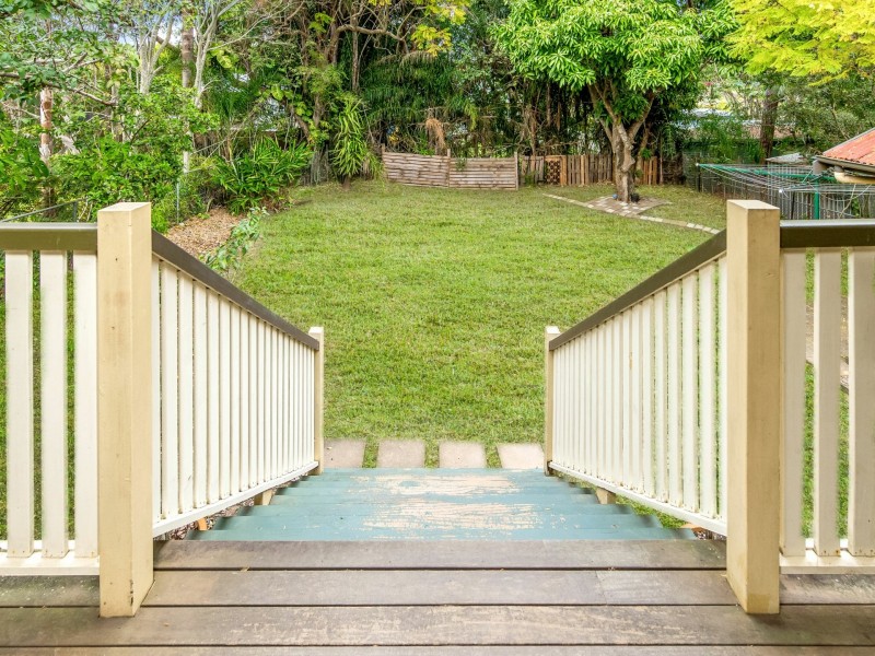 19 Goolara Street, Cannon Hill QLD 4170