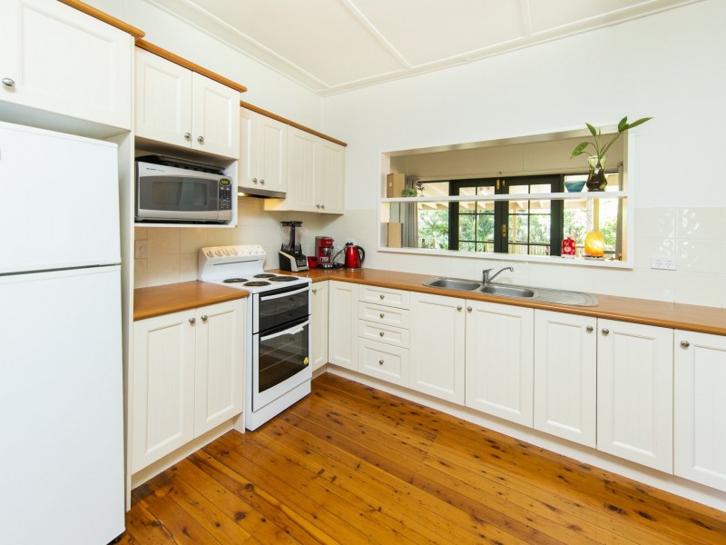 19 Goolara Street, Cannon Hill QLD 4170