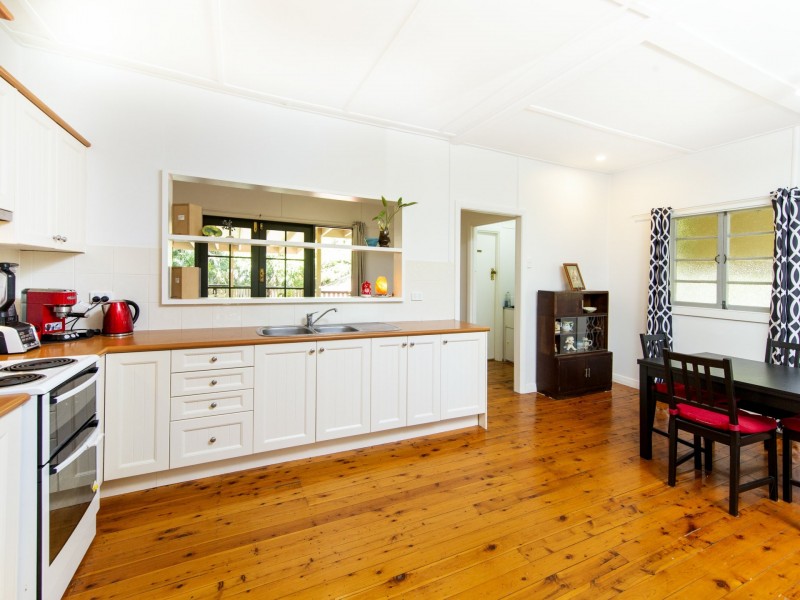 19 Goolara Street, Cannon Hill QLD 4170