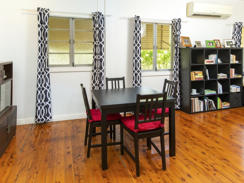 19 Goolara Street, Cannon Hill QLD 4170