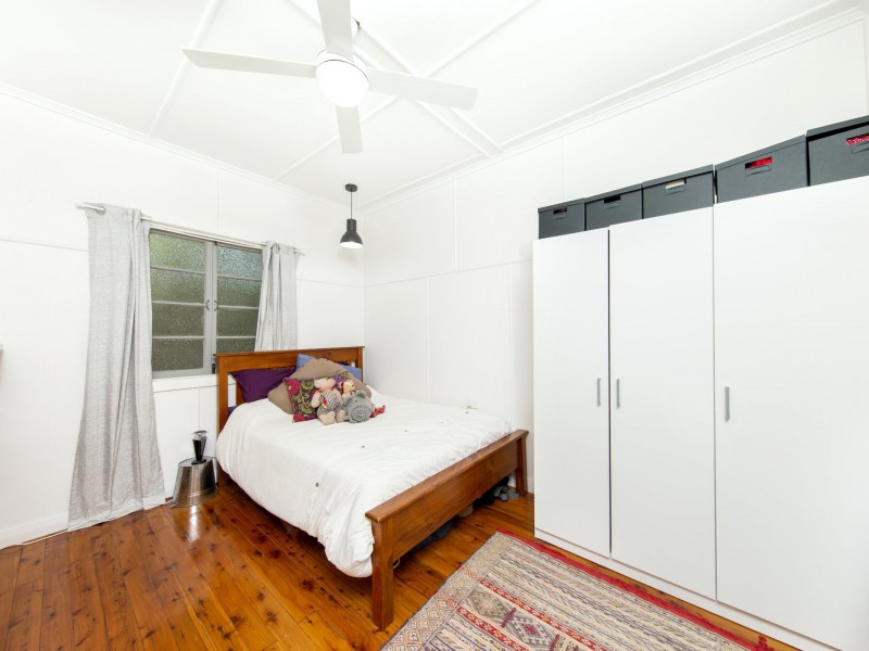 19 Goolara Street, Cannon Hill QLD 4170