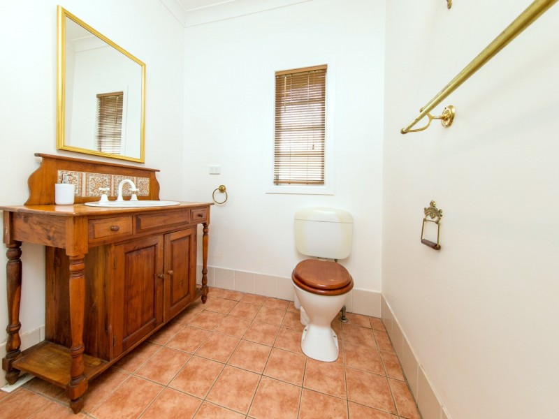 19 Goolara Street, Cannon Hill QLD 4170