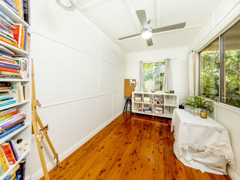 19 Goolara Street, Cannon Hill QLD 4170