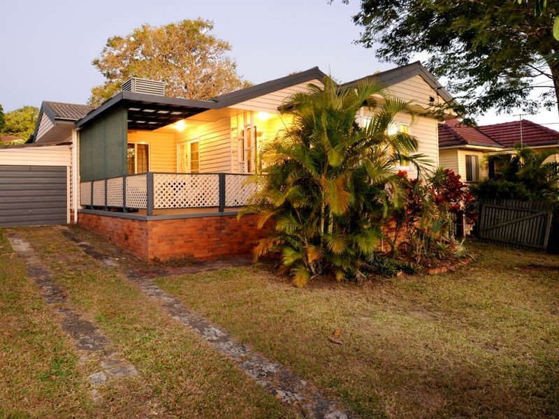 10 Narela Street, Cannon Hill QLD 4170