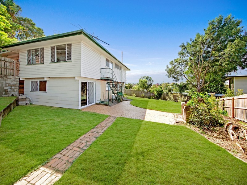 6 Leith Street, Carina QLD 4152