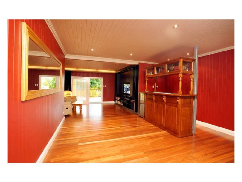 37 Martha Street, Camp Hill QLD 4152