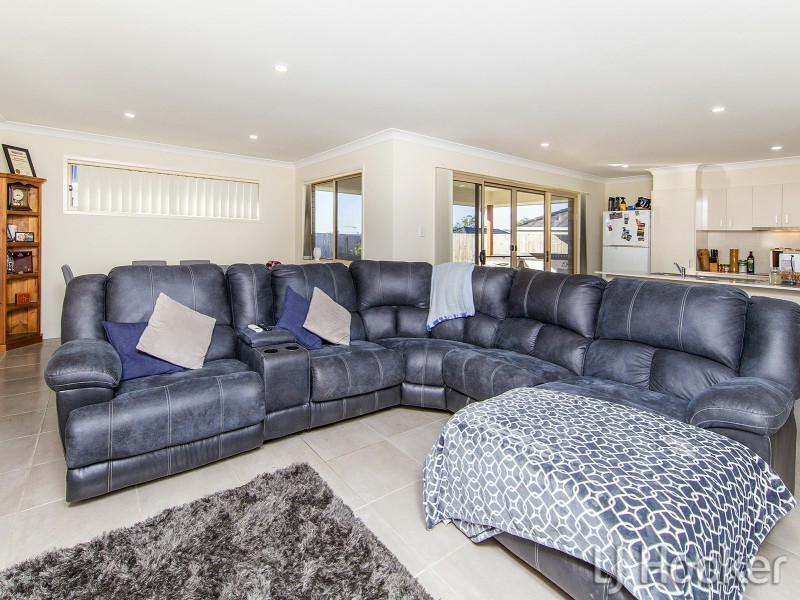 43 Augusta Boulevard, Pimpama QLD 4209