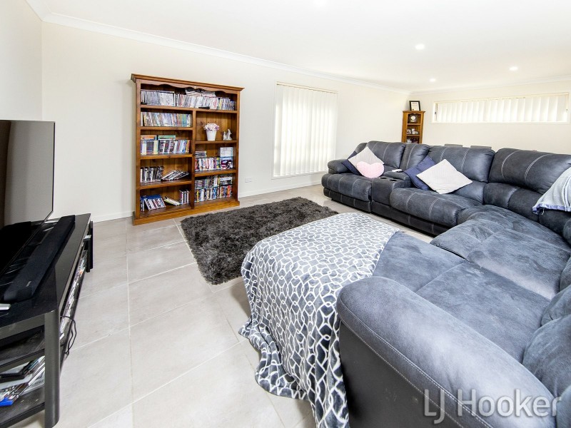 43 Augusta Boulevard, Pimpama QLD 4209