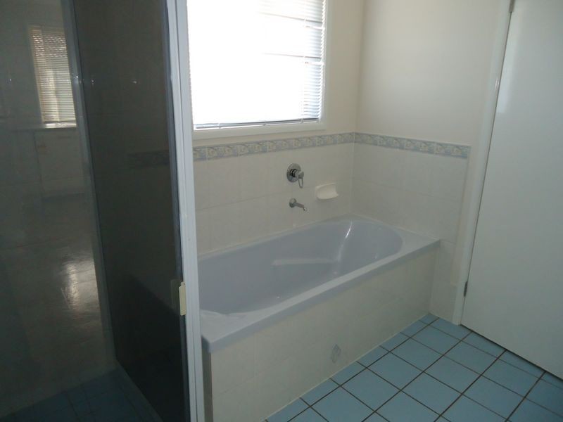 4 Filbert Court, Crestmead QLD 4132