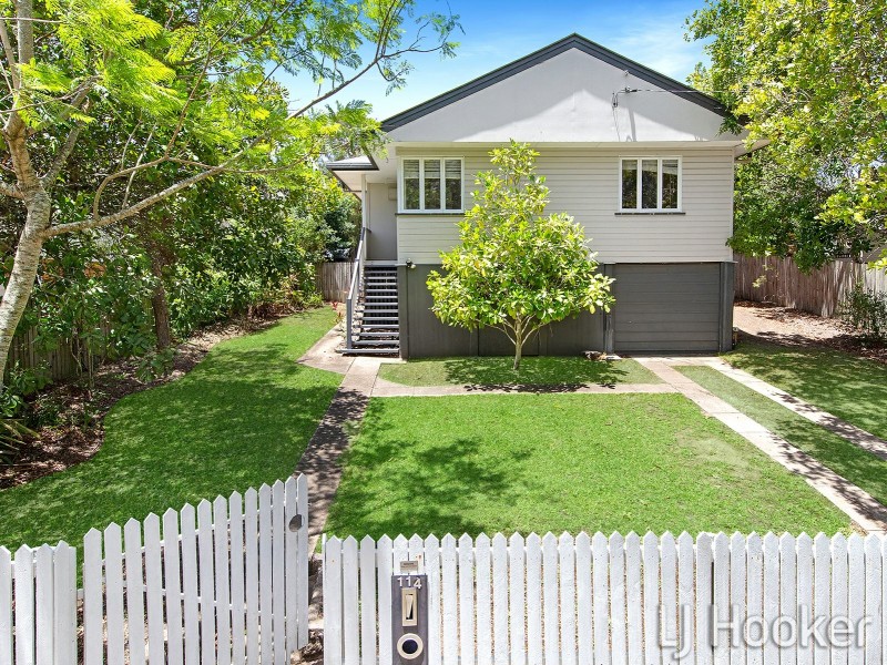 114 Lawn Street, Holland Park QLD 4121
