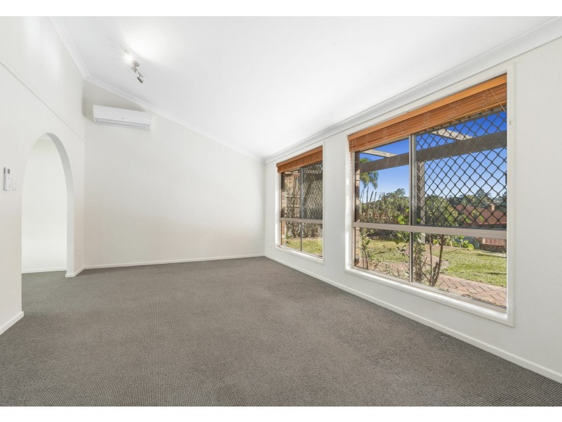 8 Selangor Place, Carina QLD 4152