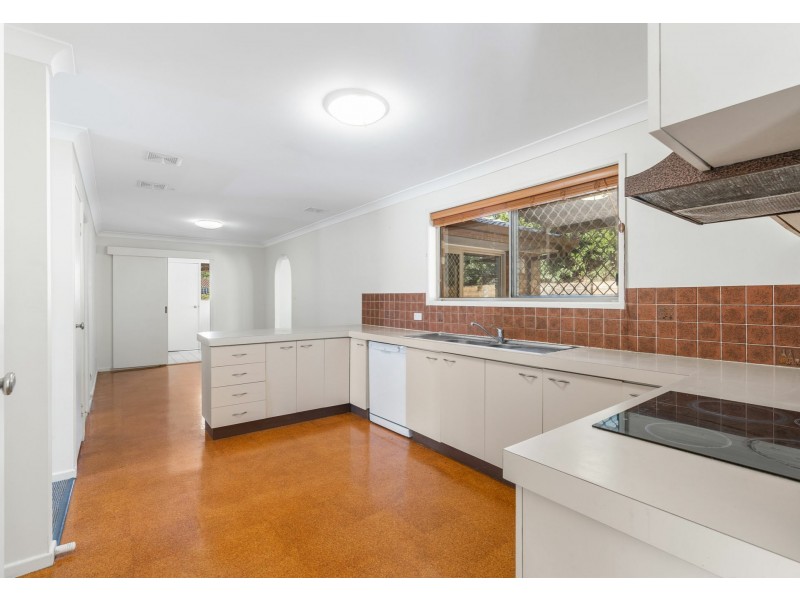 8 Selangor Place, Carina QLD 4152