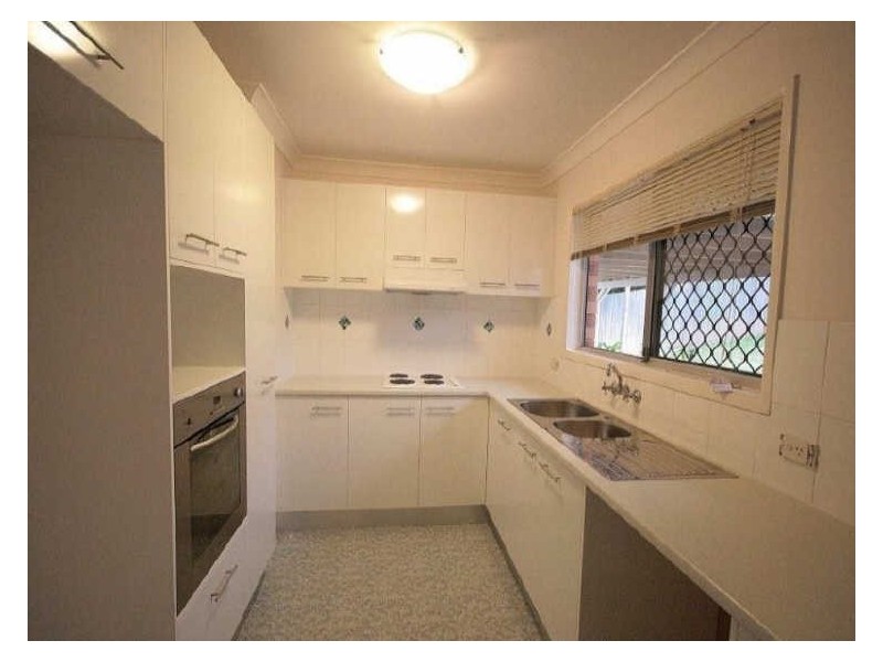 12 Little John Street, Daisy Hill QLD 4127