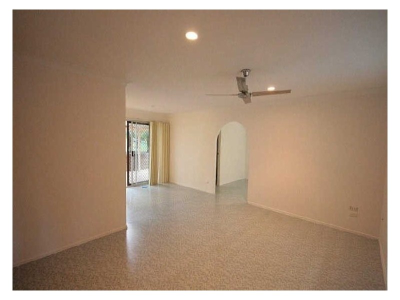 12 Little John Street, Daisy Hill QLD 4127