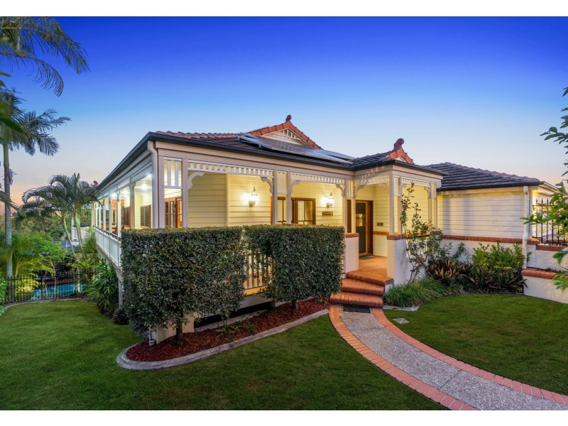 15 Rembrandt Street, Carina QLD 4152