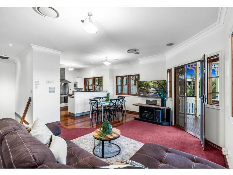 15 Rembrandt Street, Carina QLD 4152