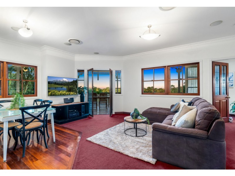 15 Rembrandt Street, Carina QLD 4152