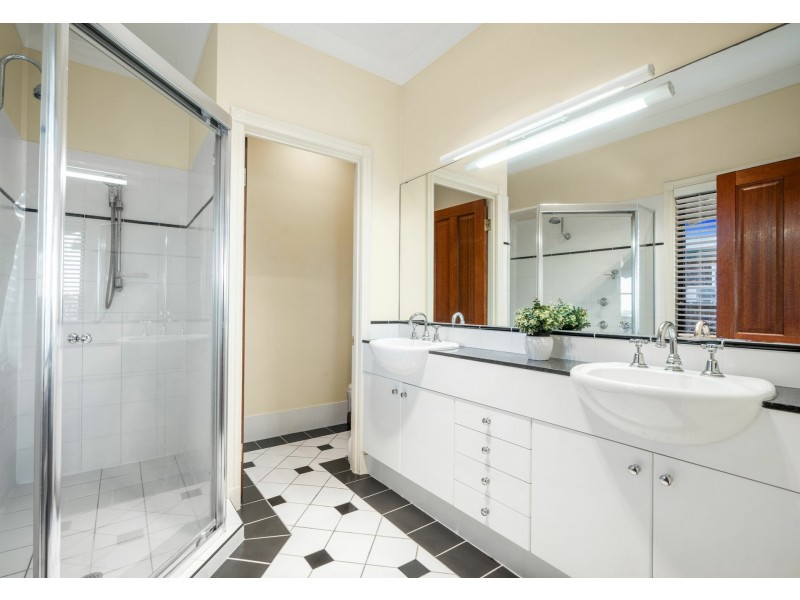 15 Rembrandt Street, Carina QLD 4152