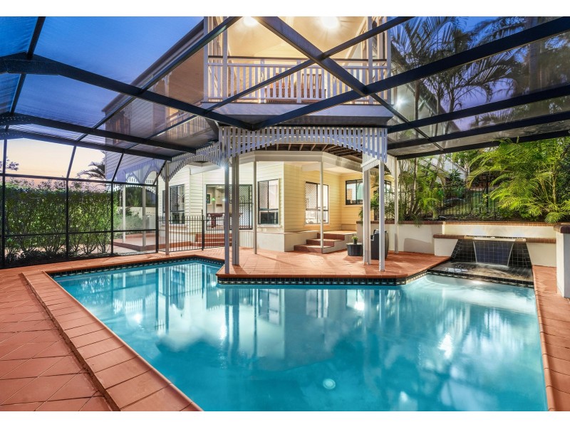 15 Rembrandt Street, Carina QLD 4152