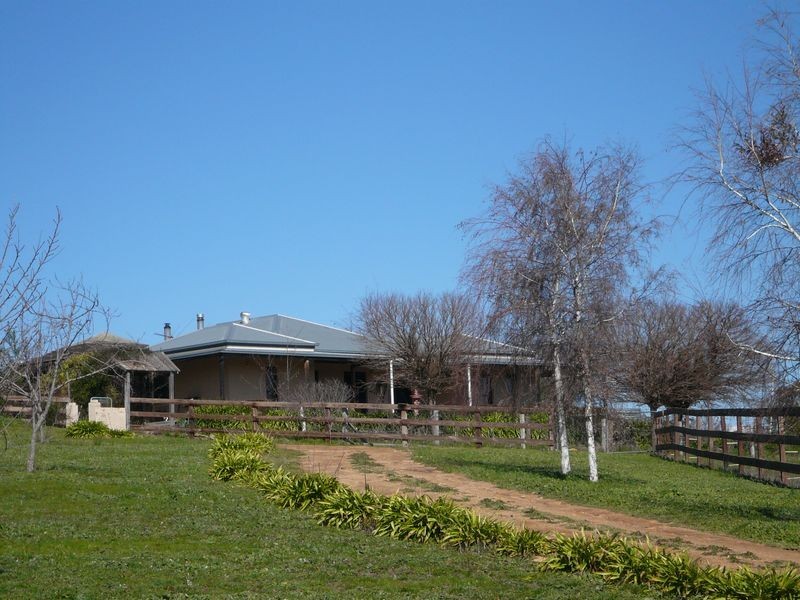 78 Magpie Lane, Wooragee VIC 3747