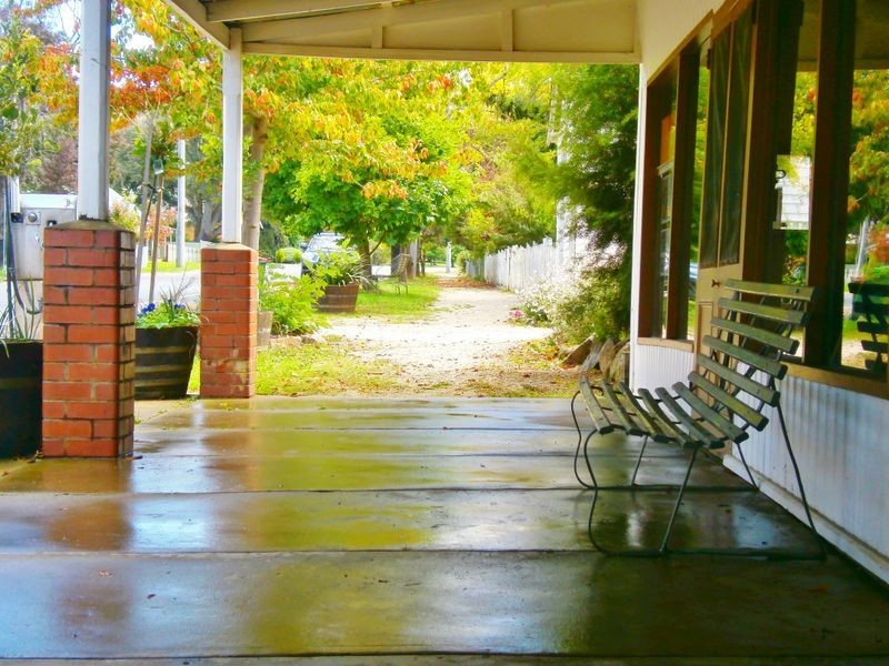 4 Main Road, Stanley VIC 3747