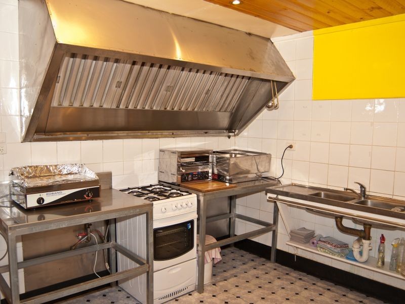 4 Main Road, Stanley VIC 3747