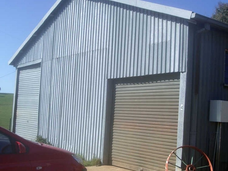 4 Sinclair Lane, Stanley VIC 3747