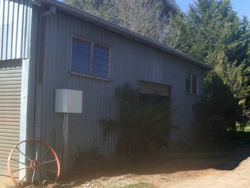 4 Sinclair Lane, Stanley VIC 3747