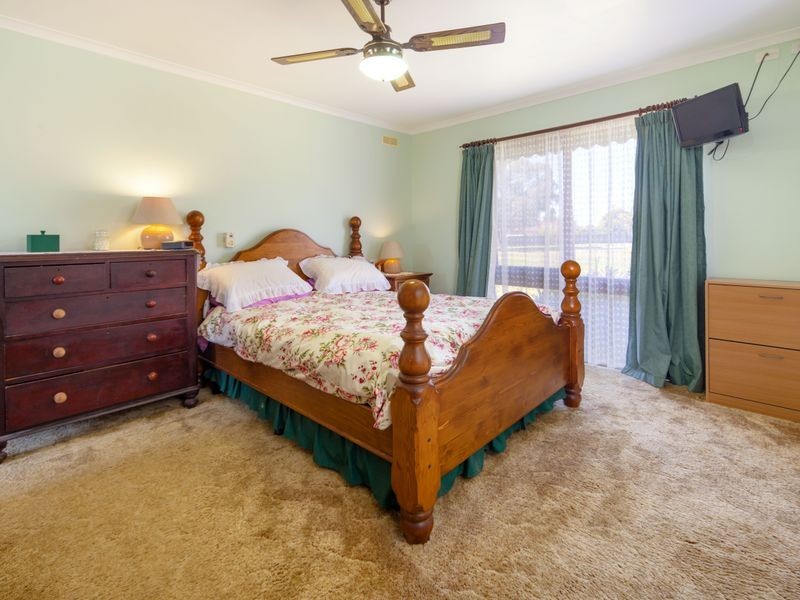 8 Garnet Circuit, Wodonga VIC 3690