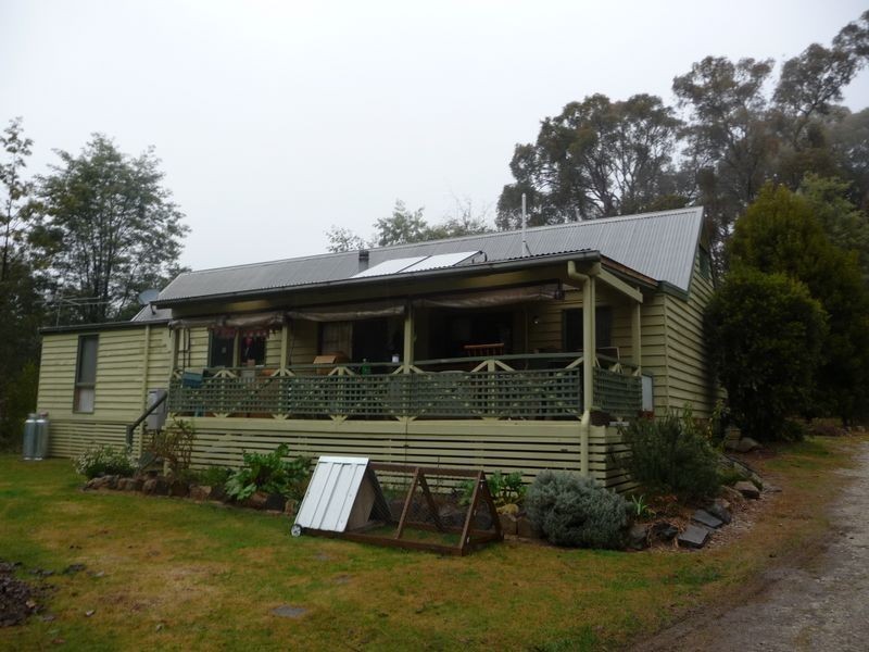 52 Pioneer Road, Stanley VIC 3747