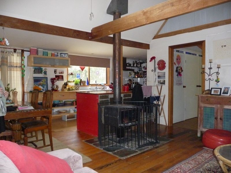 52 Pioneer Road, Stanley VIC 3747