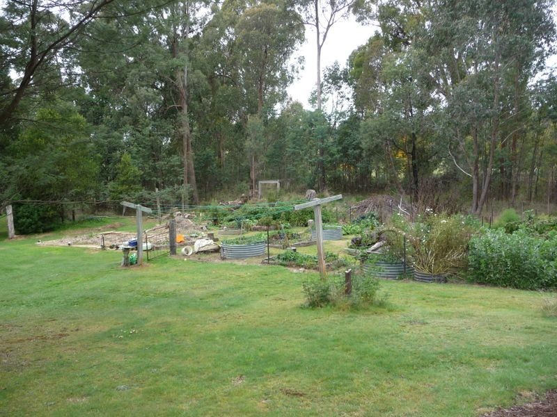 52 Pioneer Road, Stanley VIC 3747