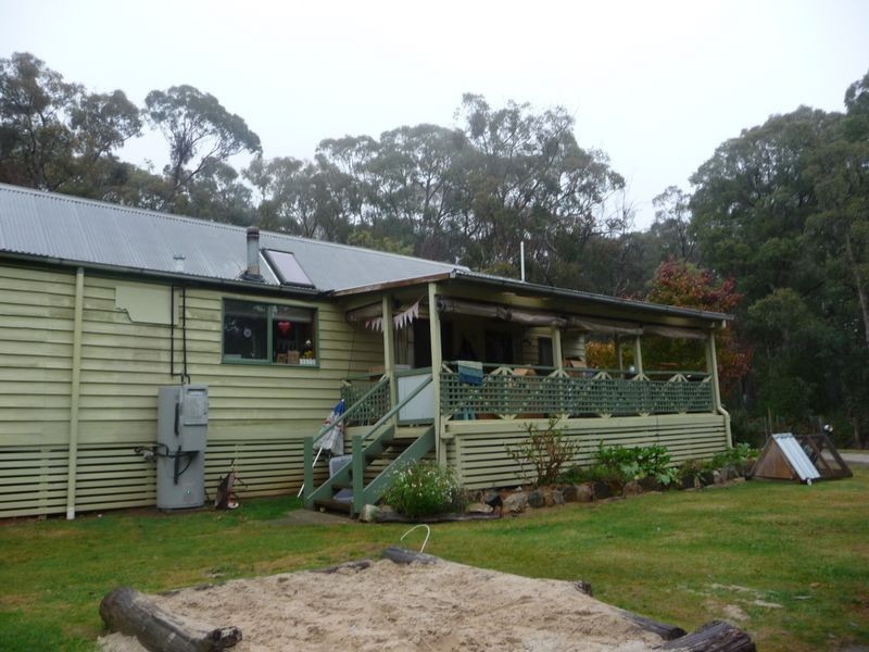 52 Pioneer Road, Stanley VIC 3747