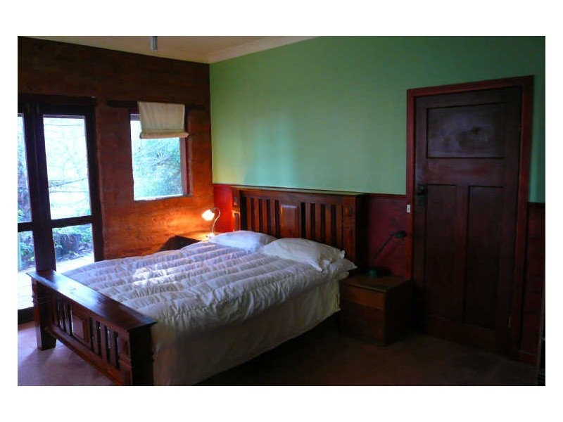 4 Johnsons Lane, Stanley VIC 3747