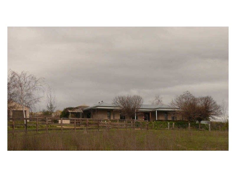 78 Magpie Lane, Wooragee VIC 3747