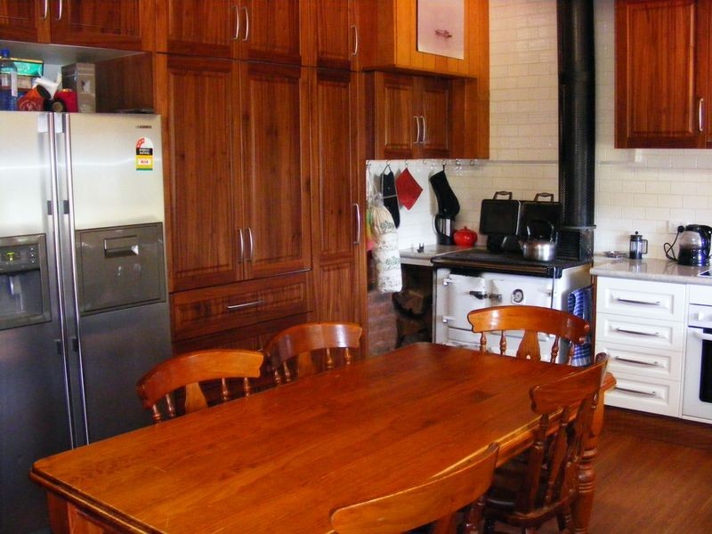 11 Circular Creek Road, Stanley VIC 3747