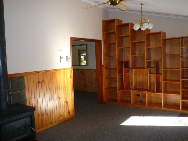 37 Epsom Road, Chiltern VIC 3683