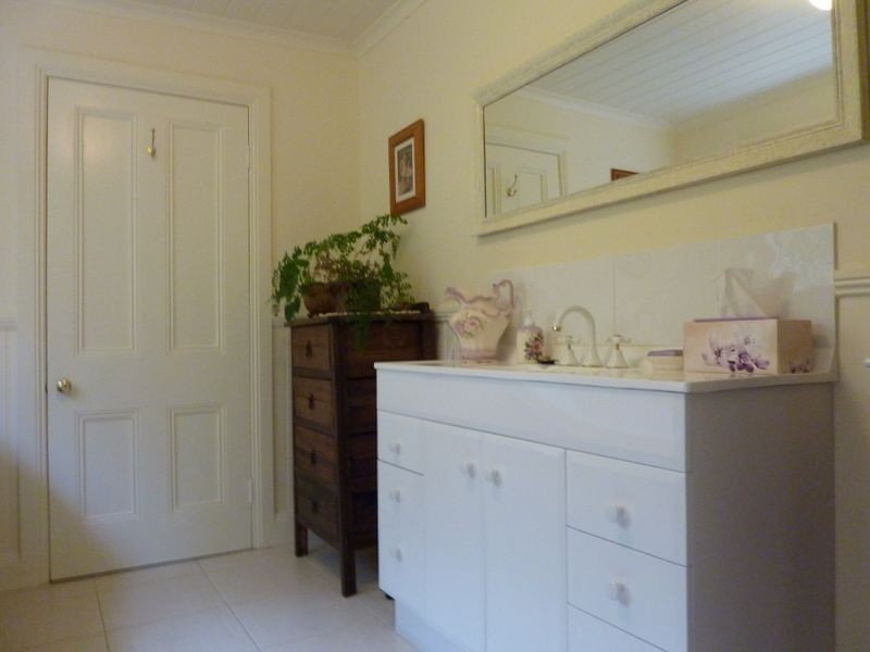 98 Mt Stanley Rd, Stanley VIC 3747