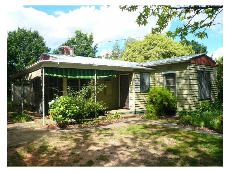 10 Stanley Road, Stanley VIC 3747