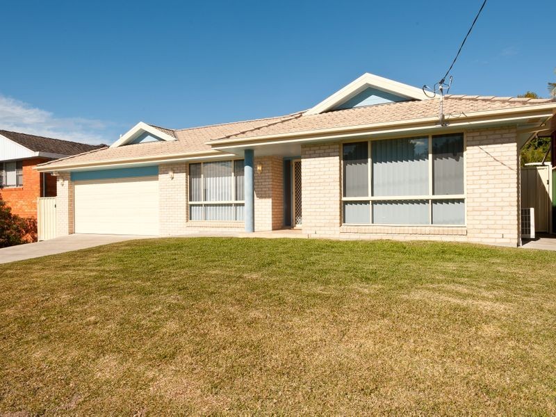 12 Pettitt Avenue, Taree NSW 2430