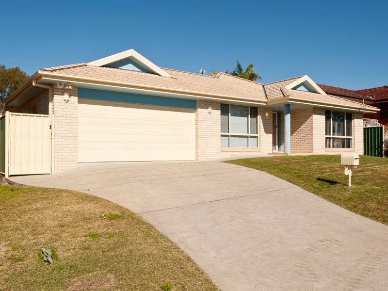 12 Pettitt Avenue, Taree NSW 2430