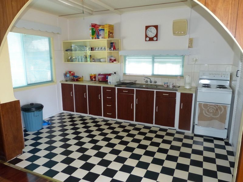 19 Railway Parade, Taree NSW 2430