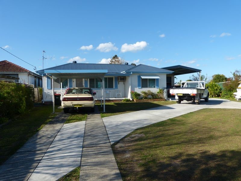 19 Railway Parade, Taree NSW 2430