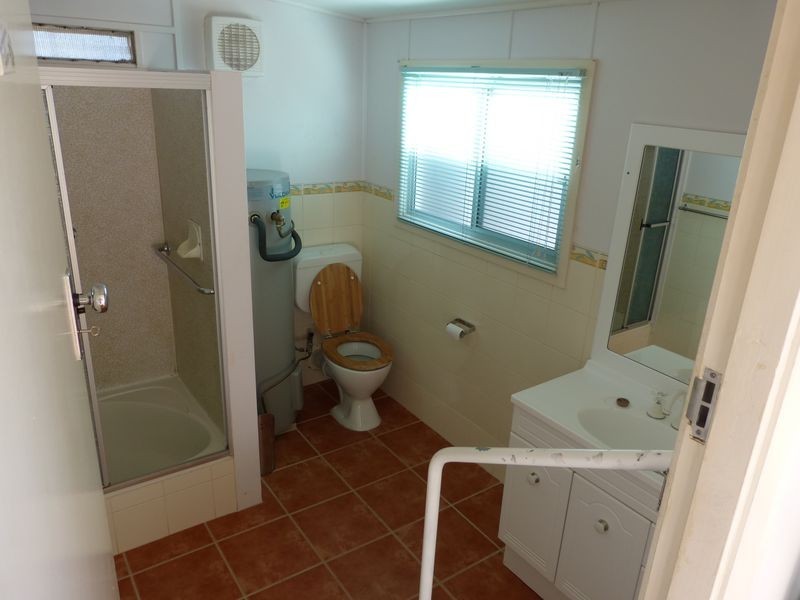19 Railway Parade, Taree NSW 2430
