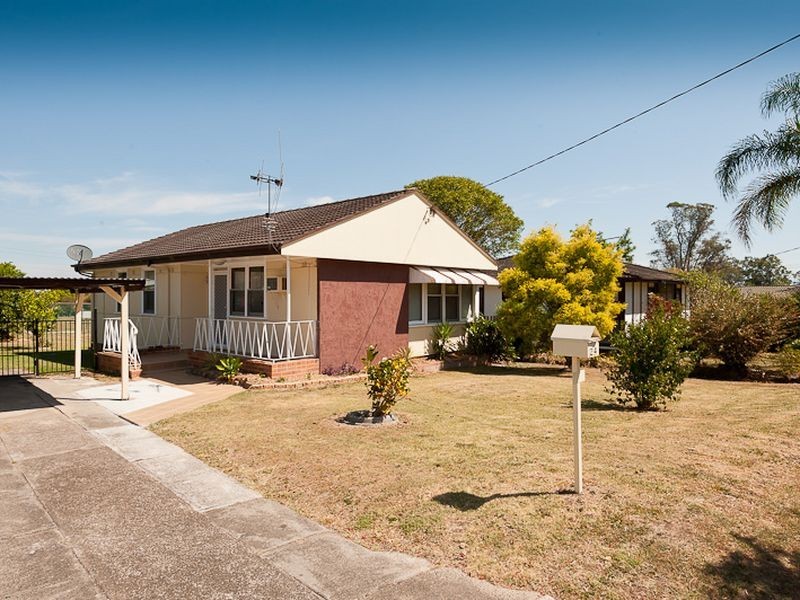 24 Ronald Road, Taree NSW 2430