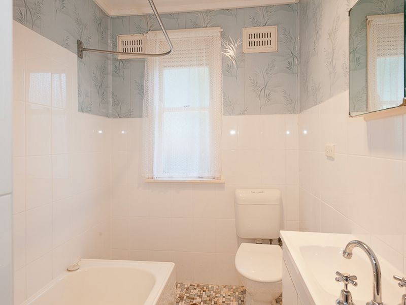 24 Ronald Road, Taree NSW 2430